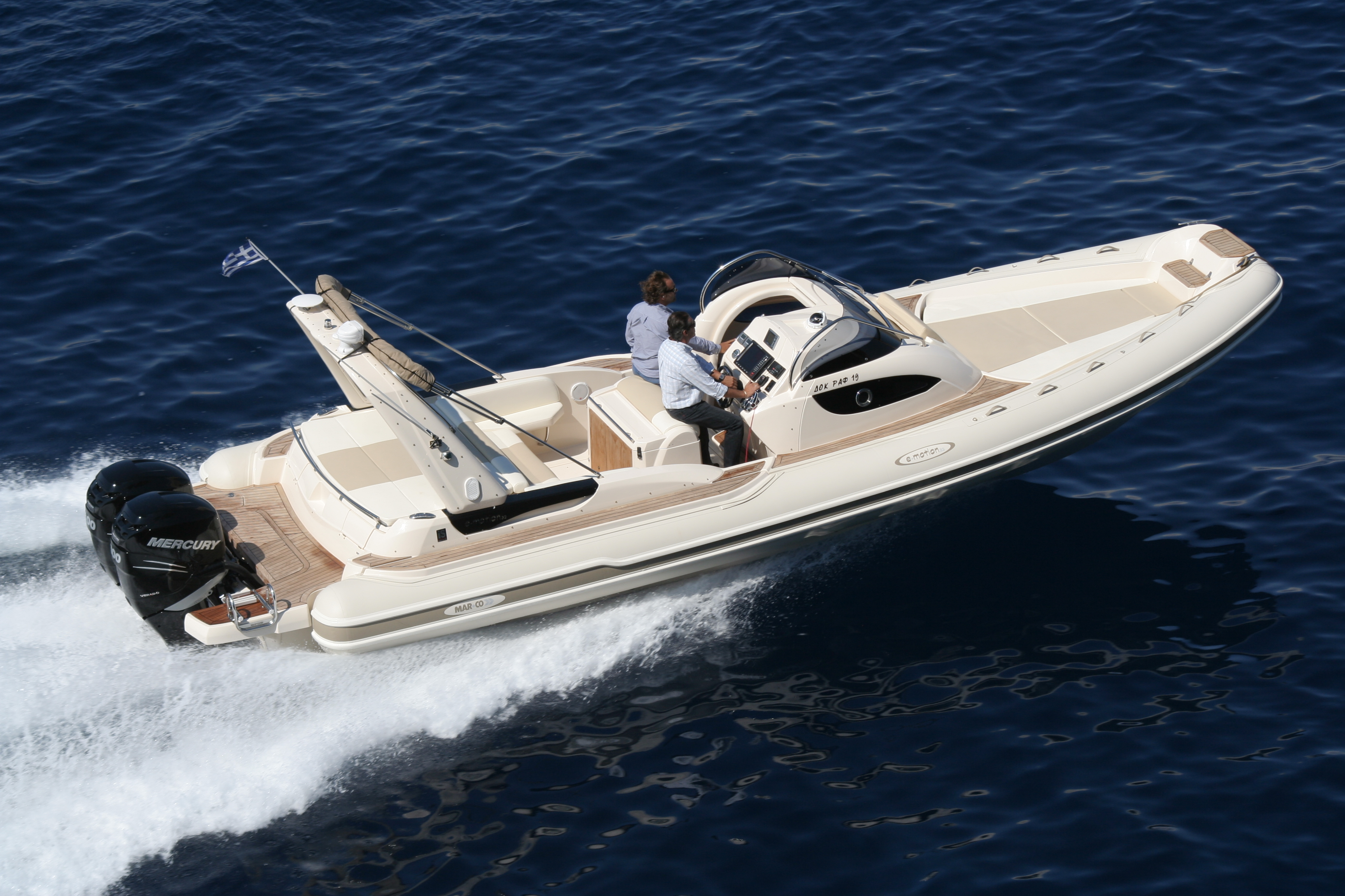 E-MOTION 32.JPG